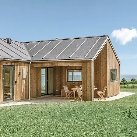 3 Bedroom Stunning In *
