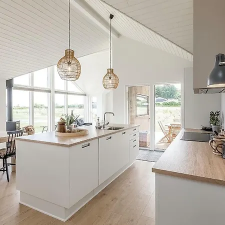 Three-bedroom In Nyaraló *